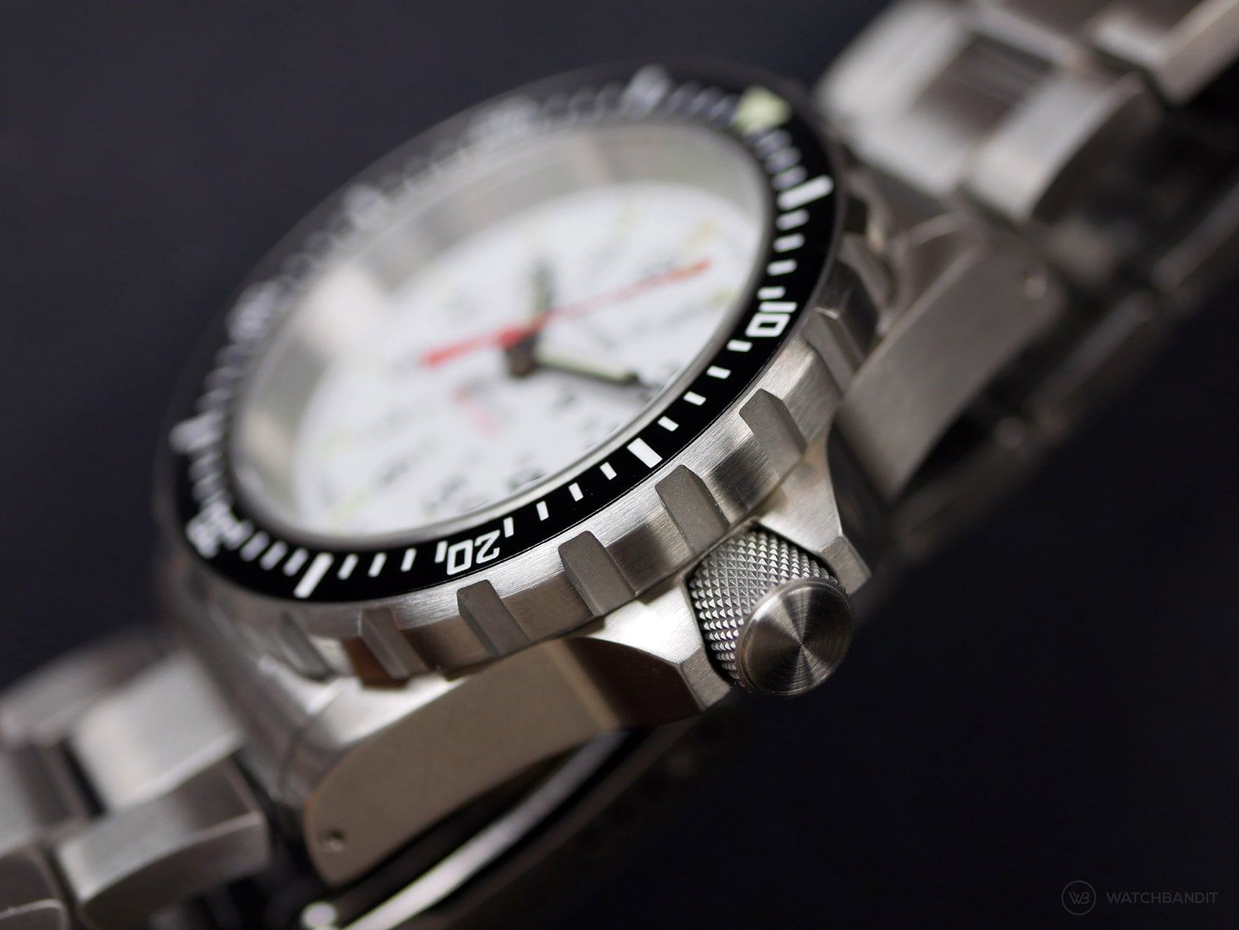 Marathon 41MM Arctic Edition Diver's Automatic (GSAR)-crown-min