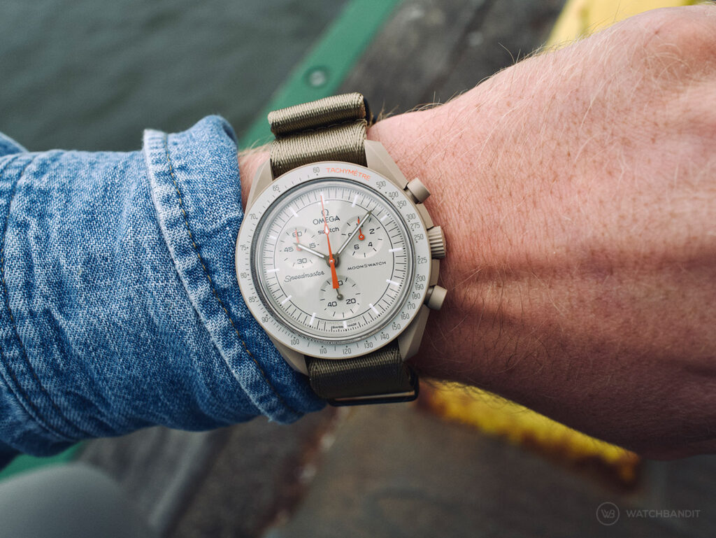 Omega-MoonSwatch-Mission-to-Jupiter-Beige-NATO-strap-Watchbandit