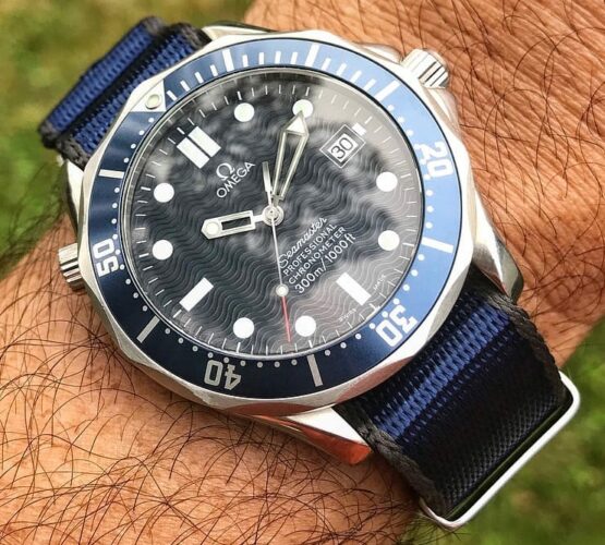 Omega Seamaster paired with the New #WRISTPORN x @WatchBandits Nato Strap captured by @apiacreations