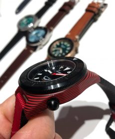 Squale – 60 ATM – T183 Carbon Red case