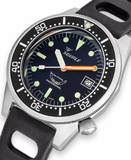 Squale-1521 Series-026-A-Sandblasted-Black-RubberStrap-closeup-min-min