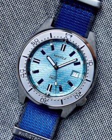 Squale 1521 Series 026 ONDA AQUA on blue Watchbandit NATO strap - Picture: @the.automatic.diver