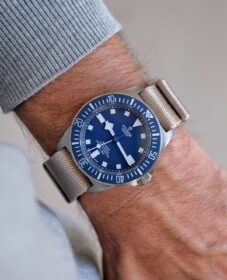 Tudor-Pelagos-FXD-Herringbone-NATO-Strap-Beige-Wristshot-min