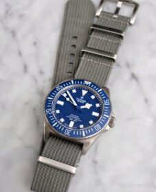 Tudor-Pelagos-FXD-Ribbed-NATO-Strap-Gray-min