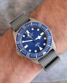 Tudor-Pelagos-FXD-Ribbed-NATO-Strap-Gray-Wristshot 2-min