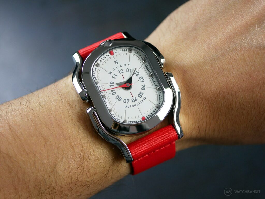 WOLKOV W22 Neige-wrist shot 3-red strap-min